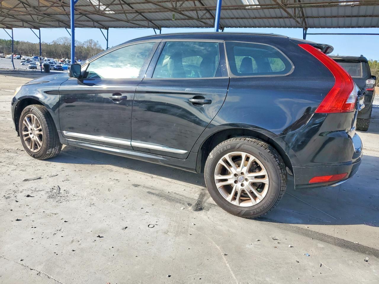 2015 VOLVO XC60