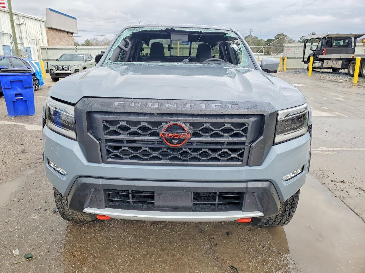 2023 NISSAN Frontier