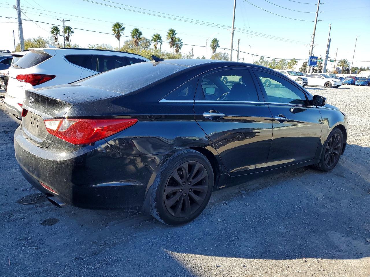 2011 HYUNDAI SONATA