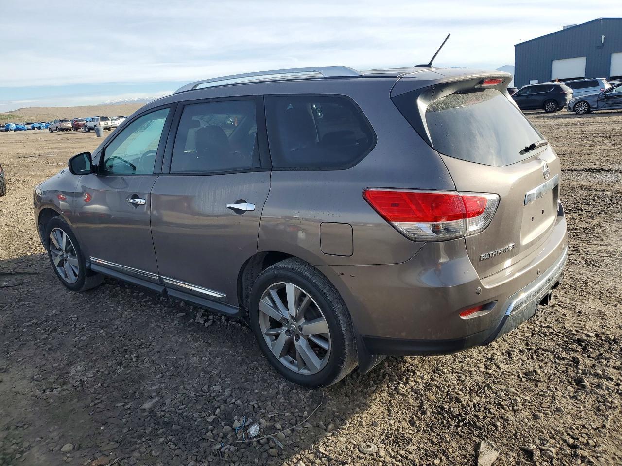 2013 NISSAN PATHFINDER