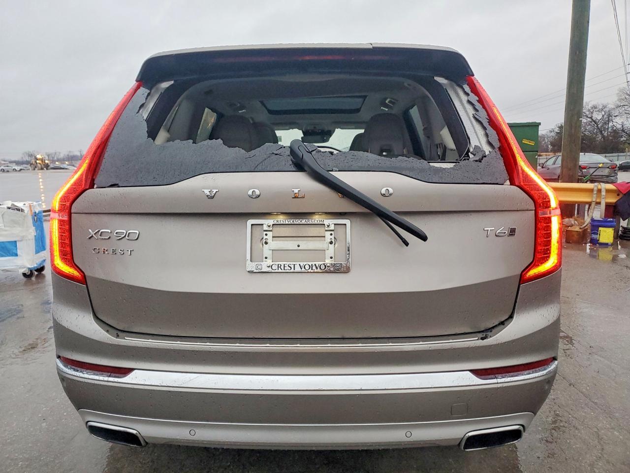 2021 VOLVO XC90