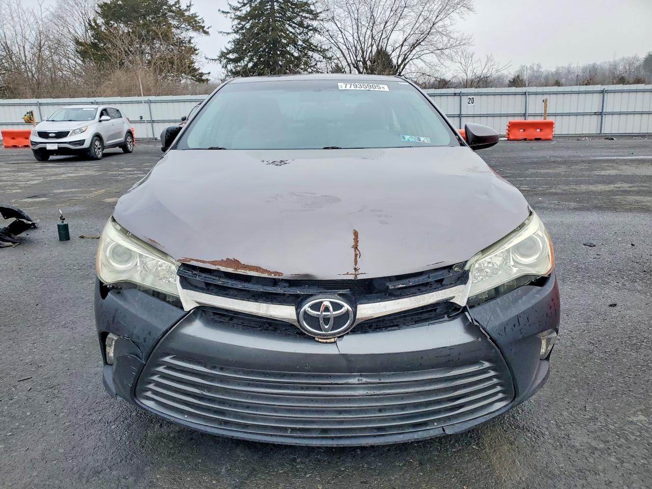 2016 TOYOTA CAMRY