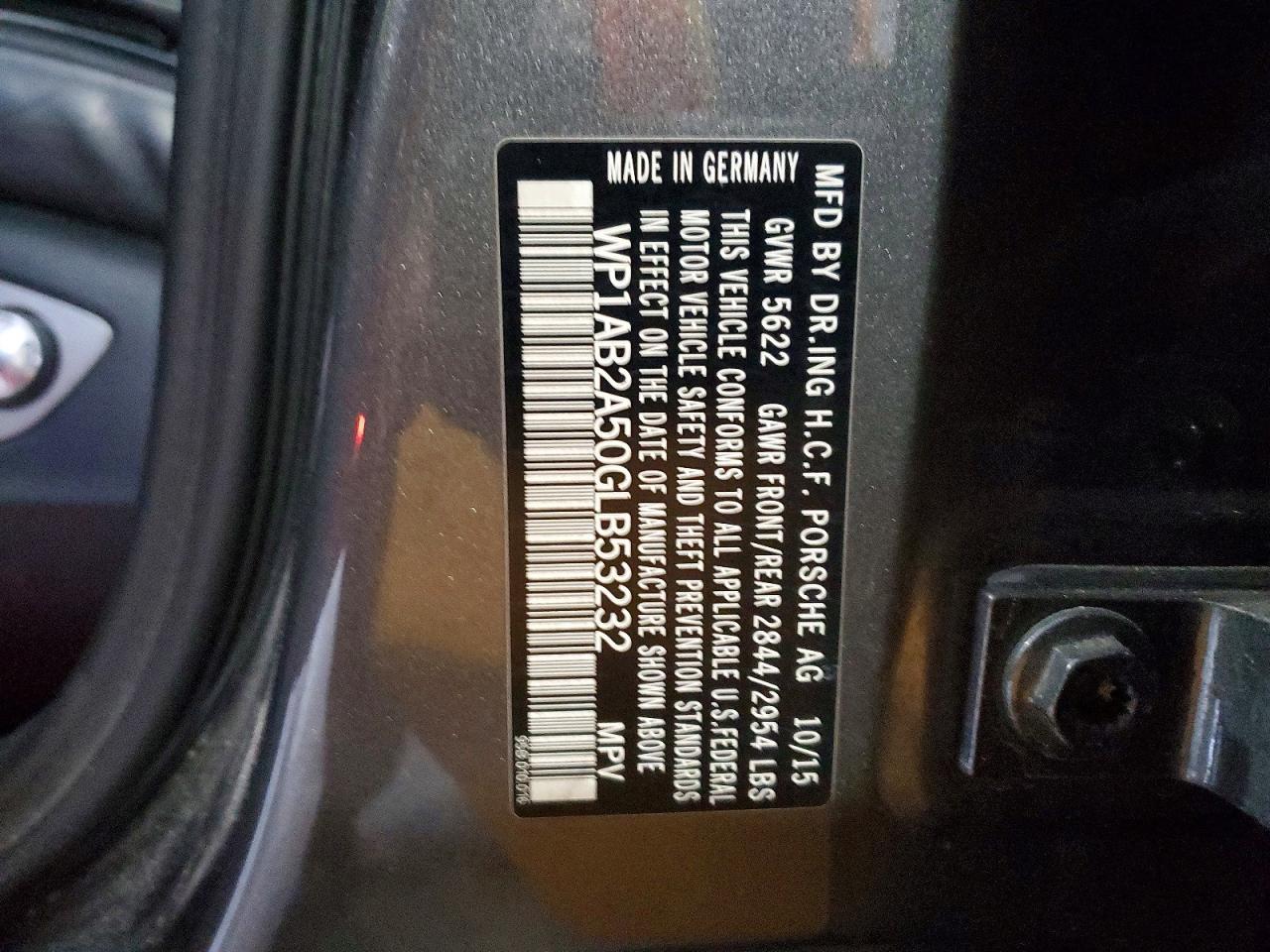 2016 PORSCHE Macan