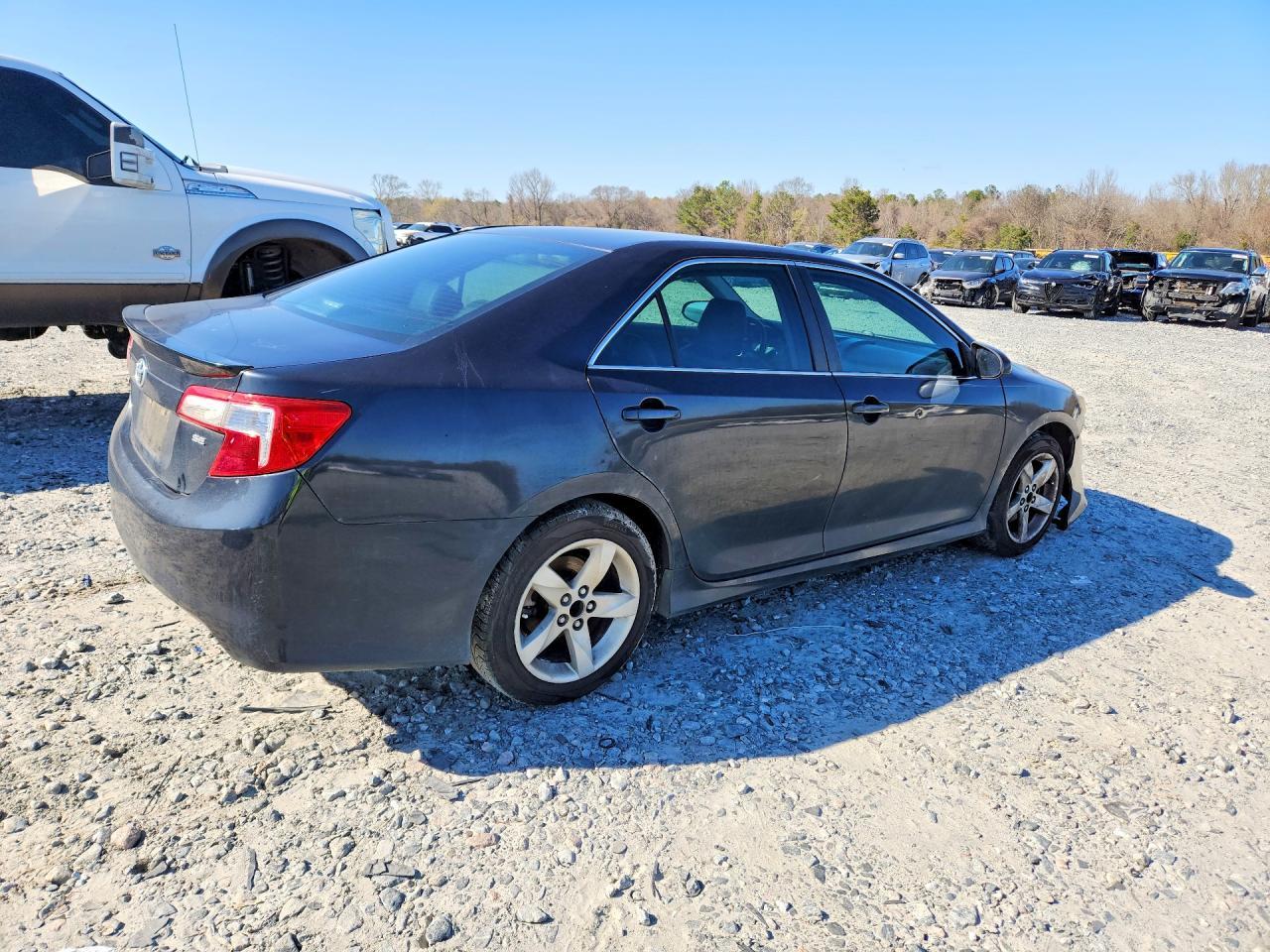 2013 TOYOTA CAMRY