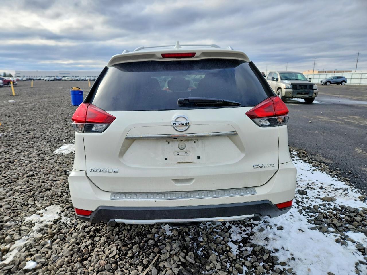 2017 NISSAN ROGUE