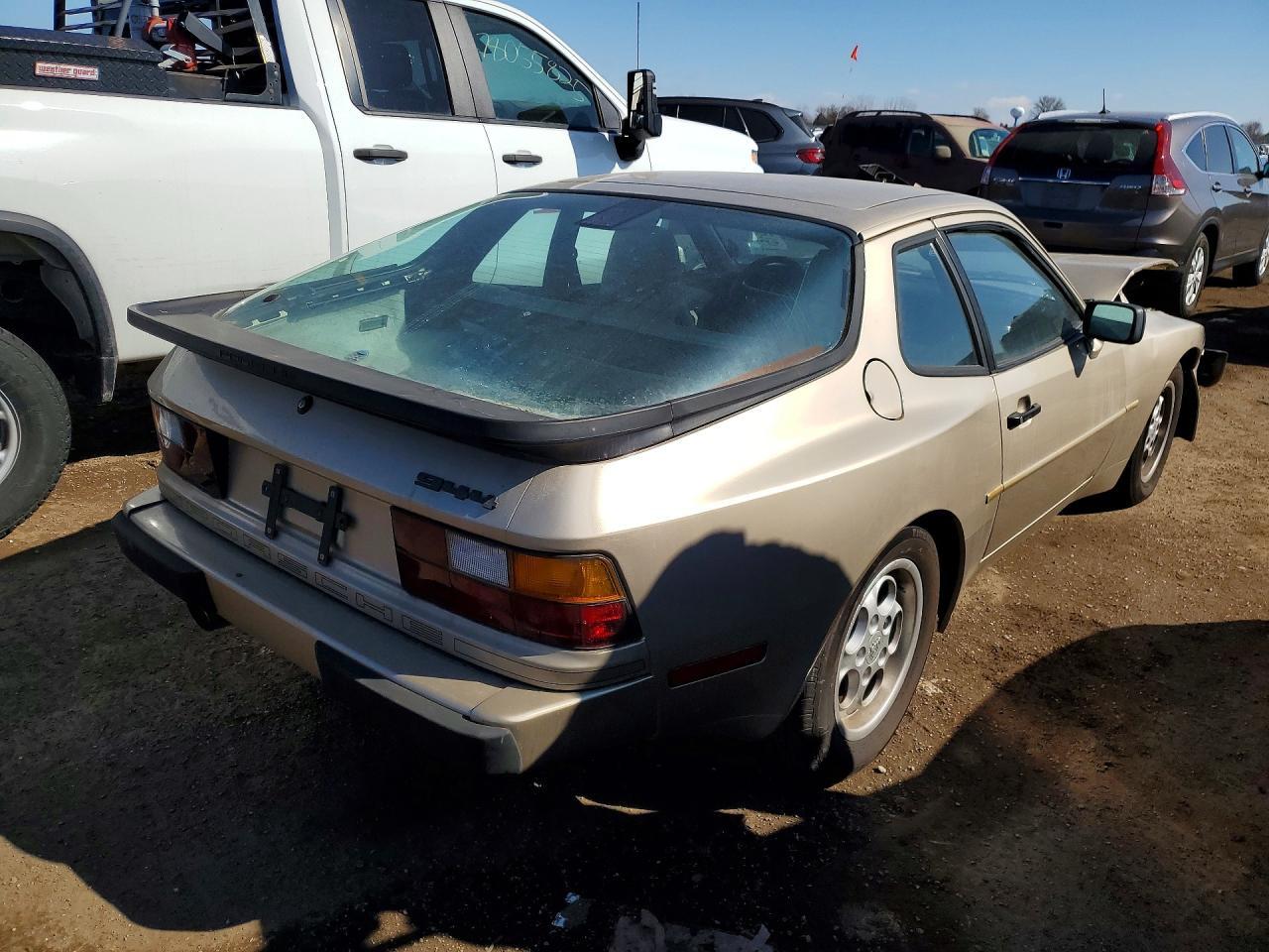 1986 PORSCHE 944
