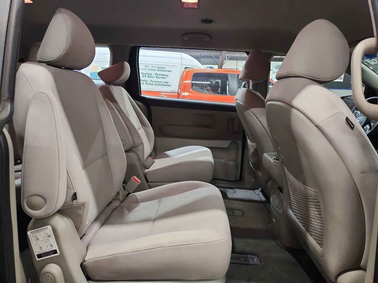 2016 KIA SEDONA