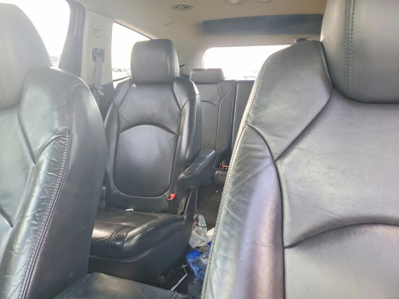 2011 CHEVROLET TRAVERSE