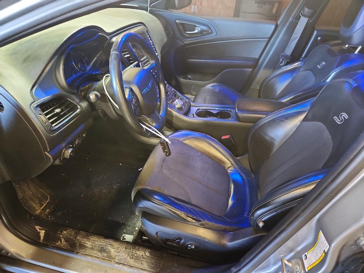 2015 CHRYSLER 200