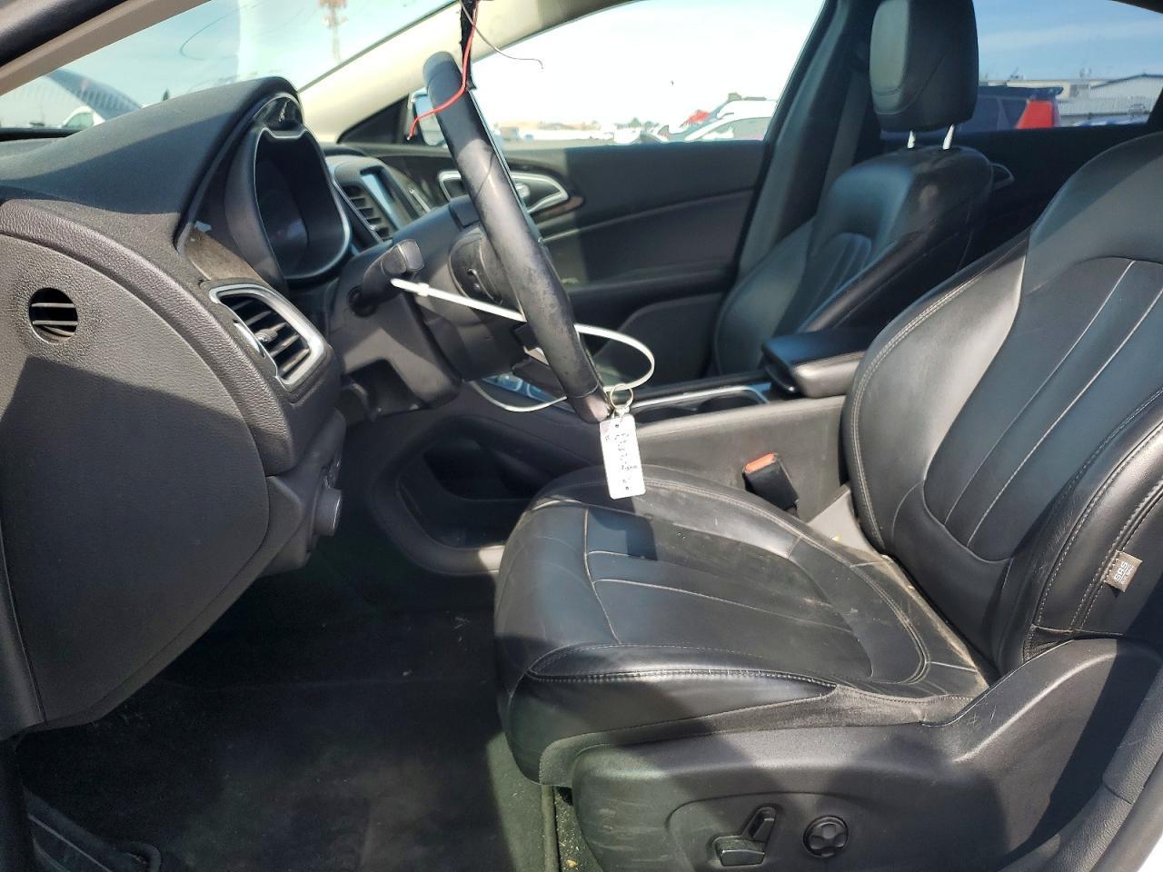2015 CHRYSLER 200