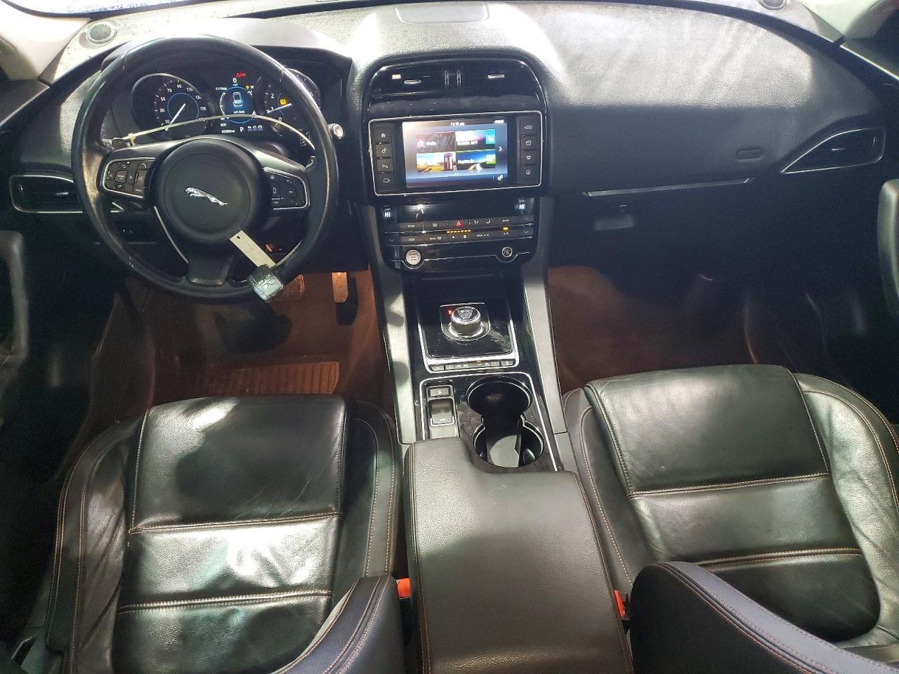 2017 JAGUAR F-Pace
