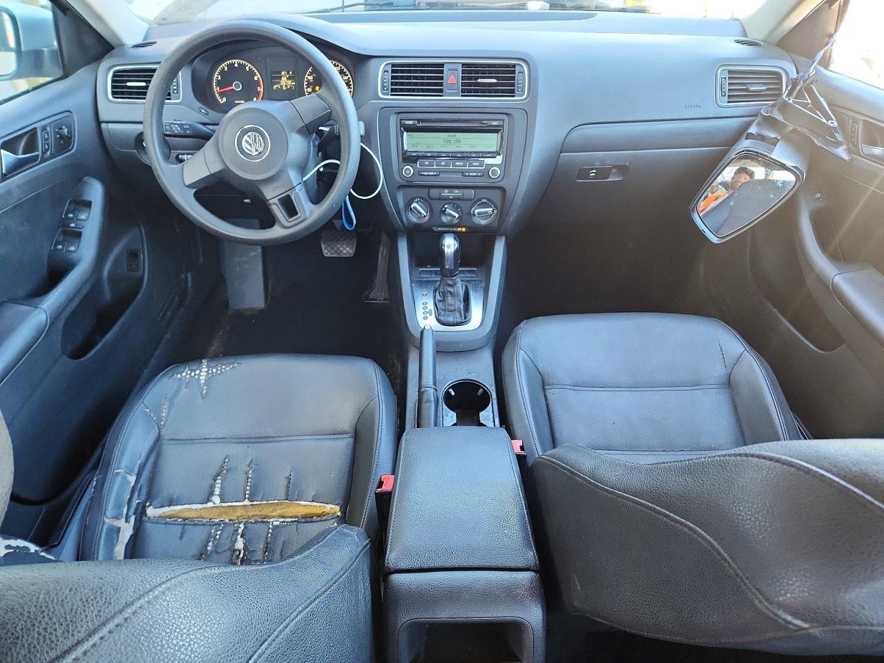 2011 VOLKSWAGEN JETTA