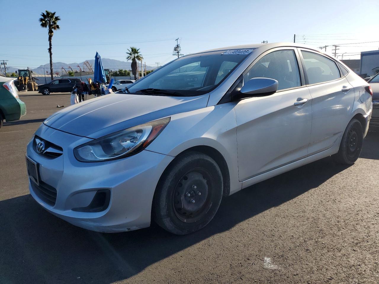 2012 HYUNDAI ACCENT