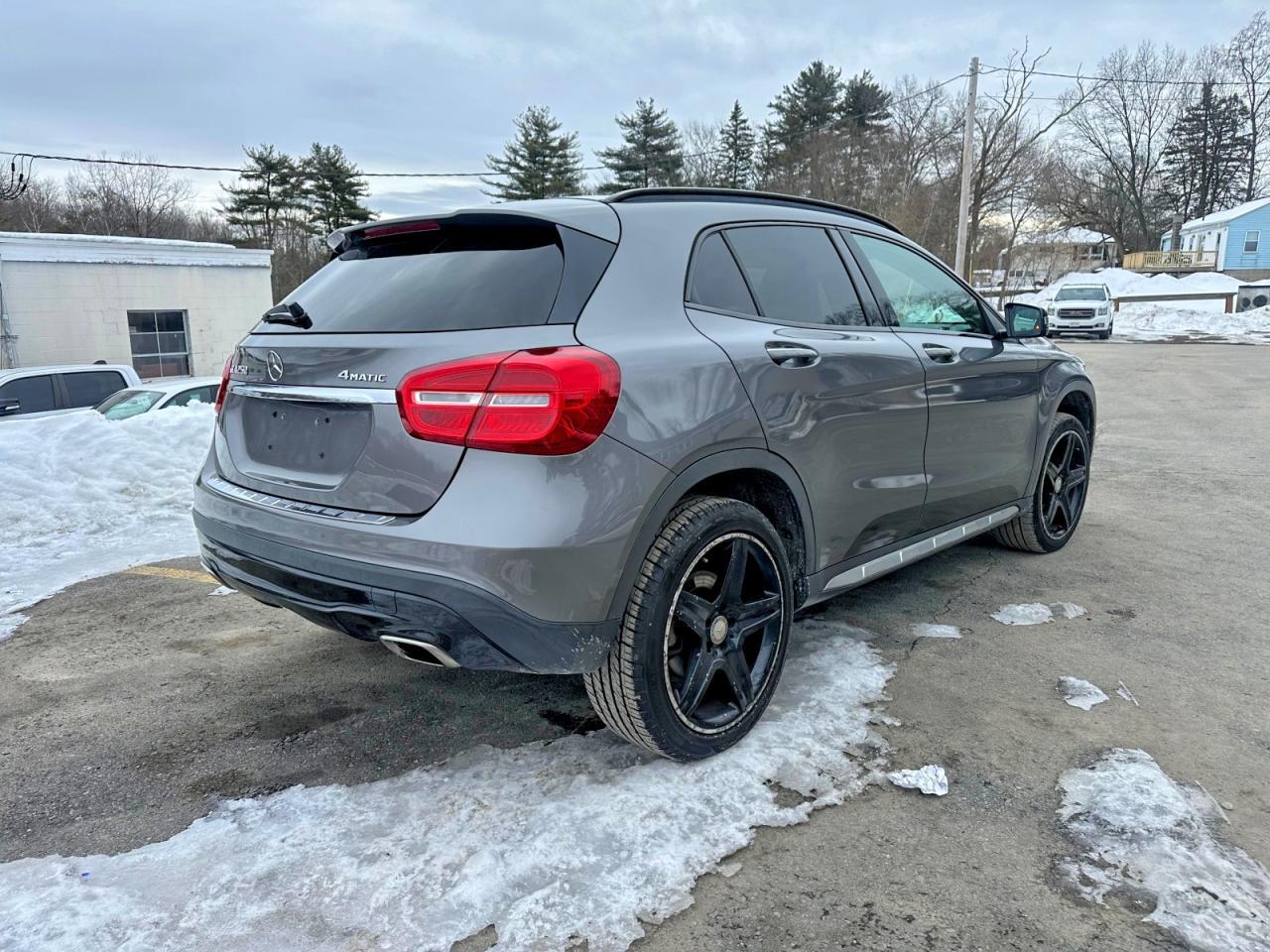 2017 MERCEDES-BENZ GLA-Class