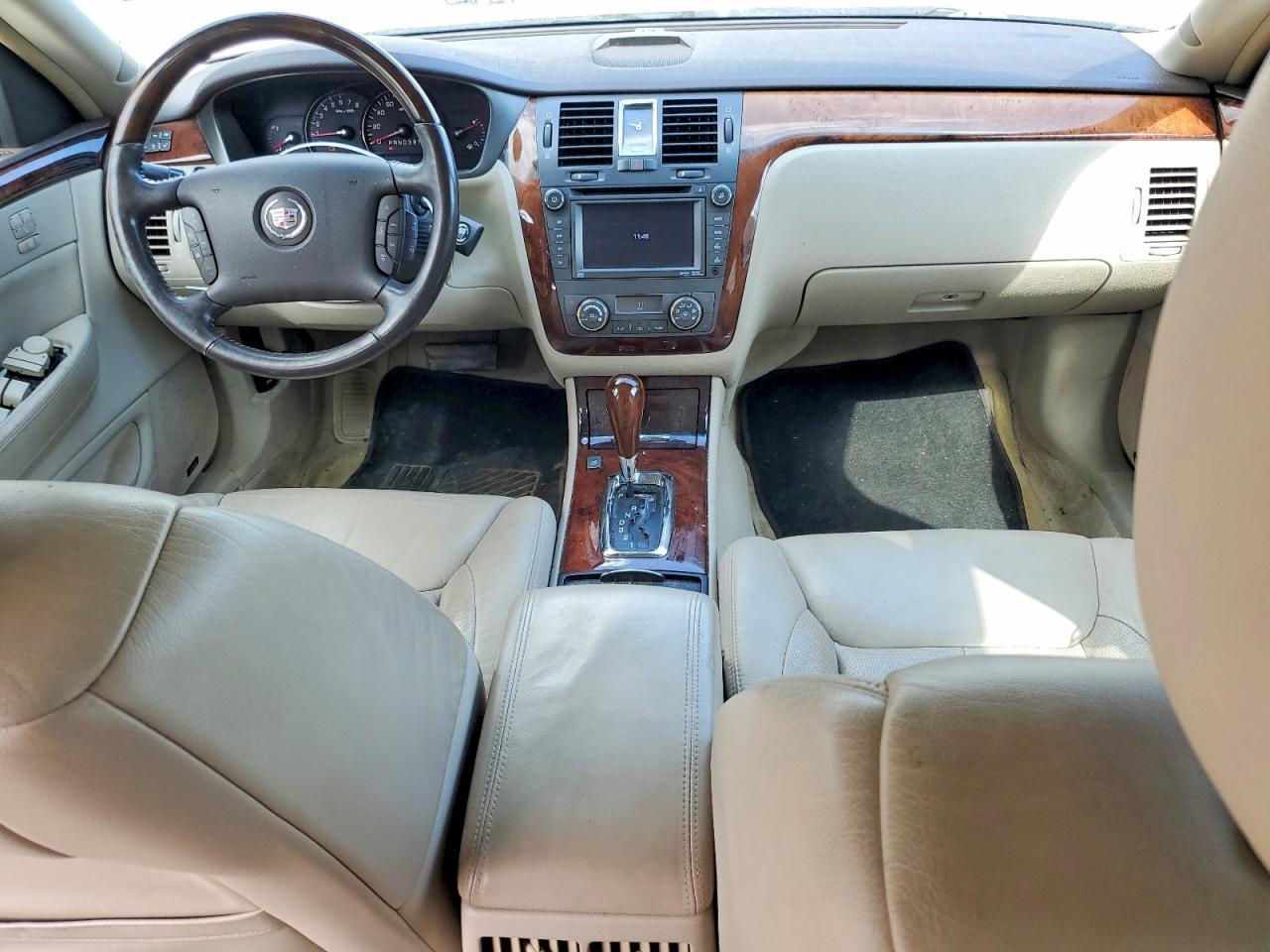 2011 CADILLAC DTS