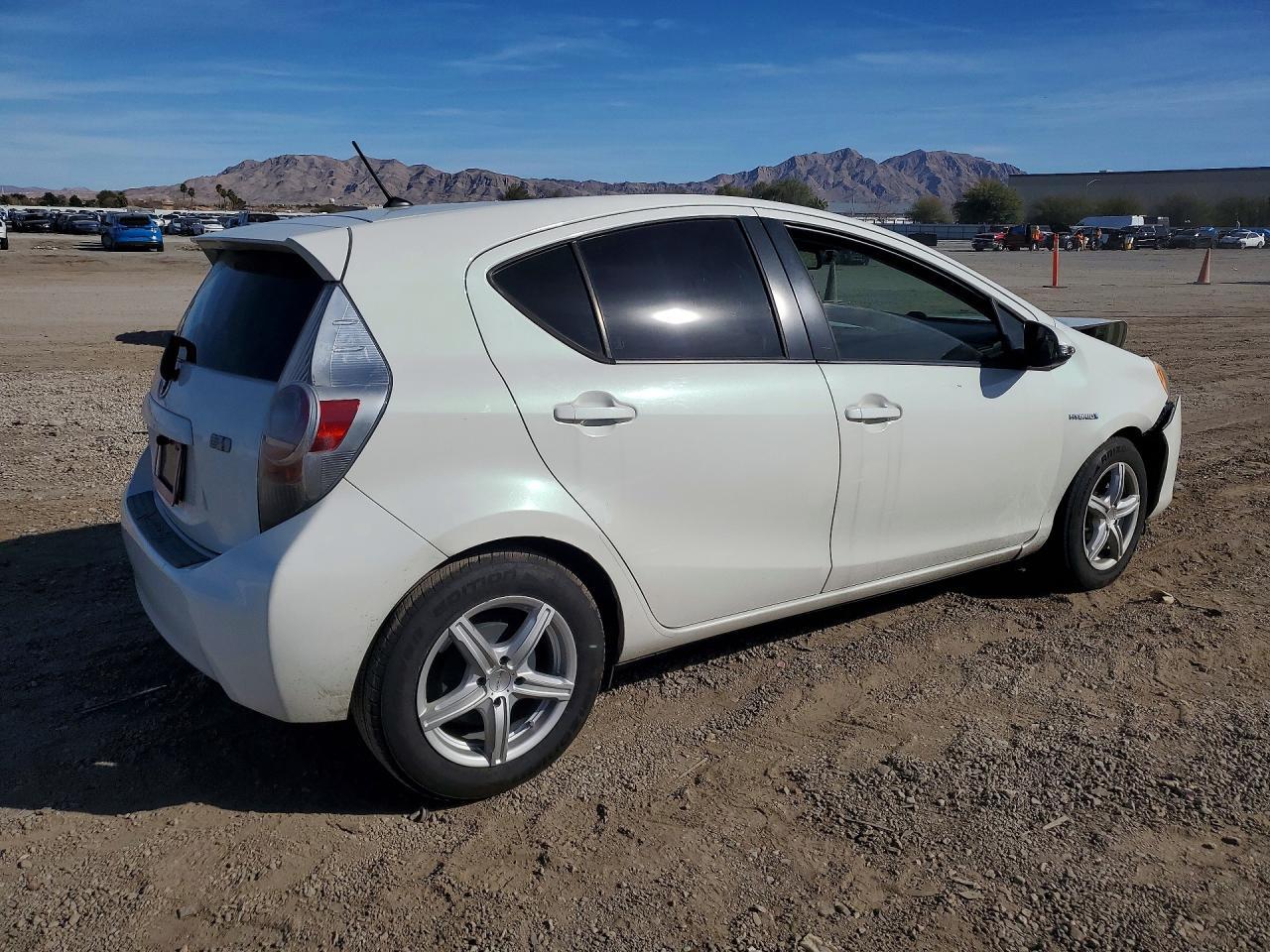 2013 TOYOTA Prius c