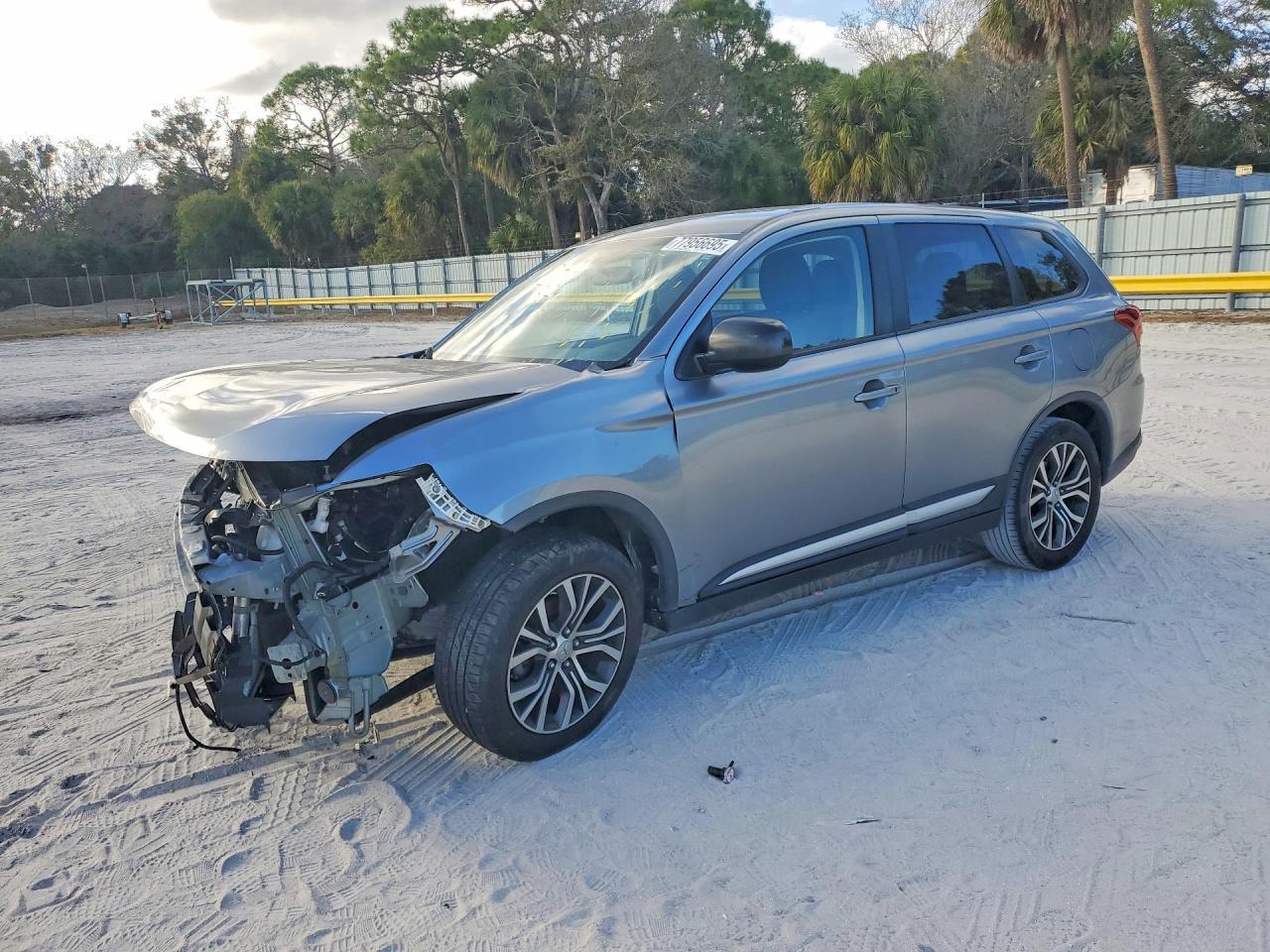 2017 MITSUBISHI outlander