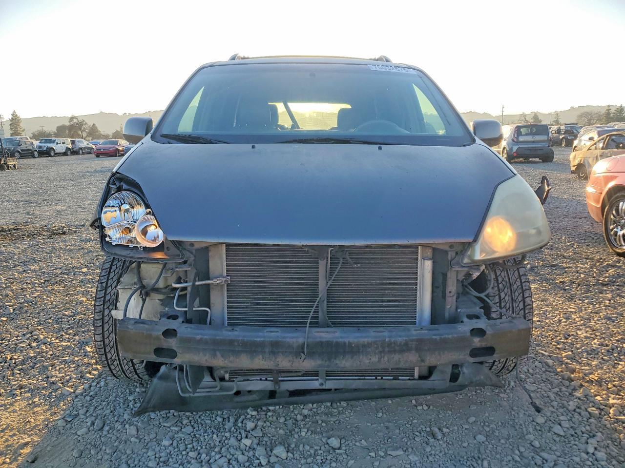 2005 TOYOTA SIENNA