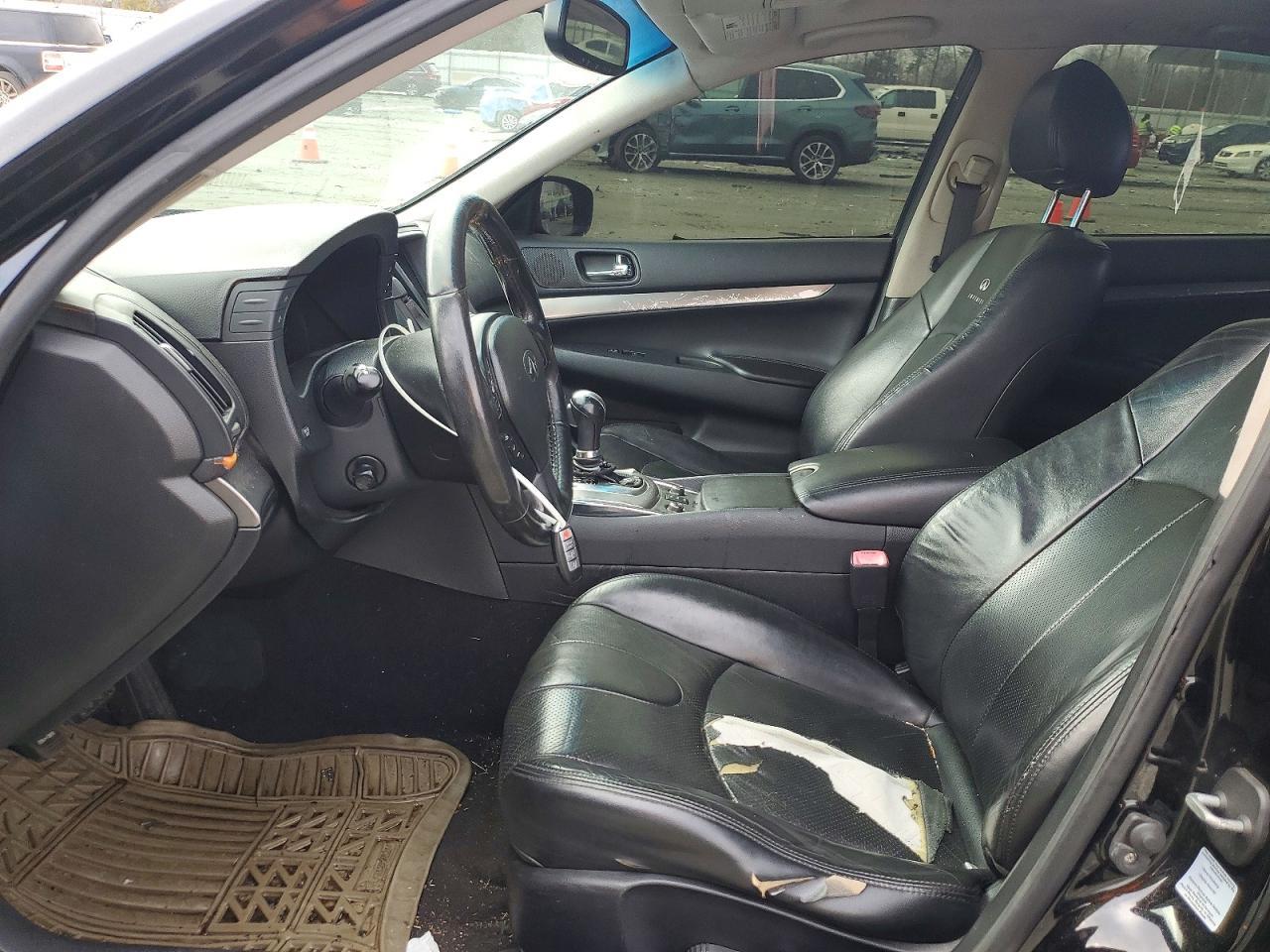 2011 INFINITI G37