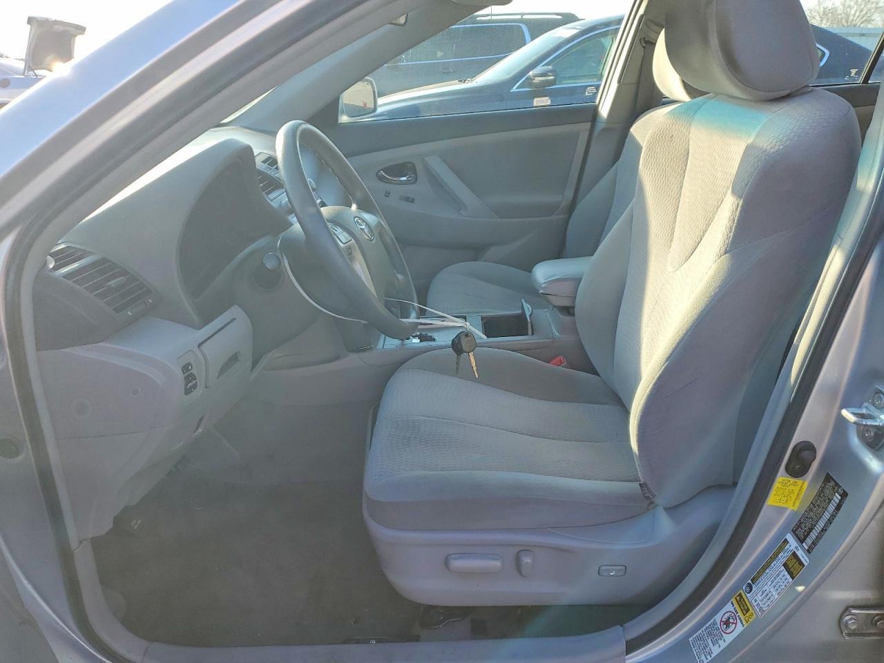 2011 TOYOTA CAMRY