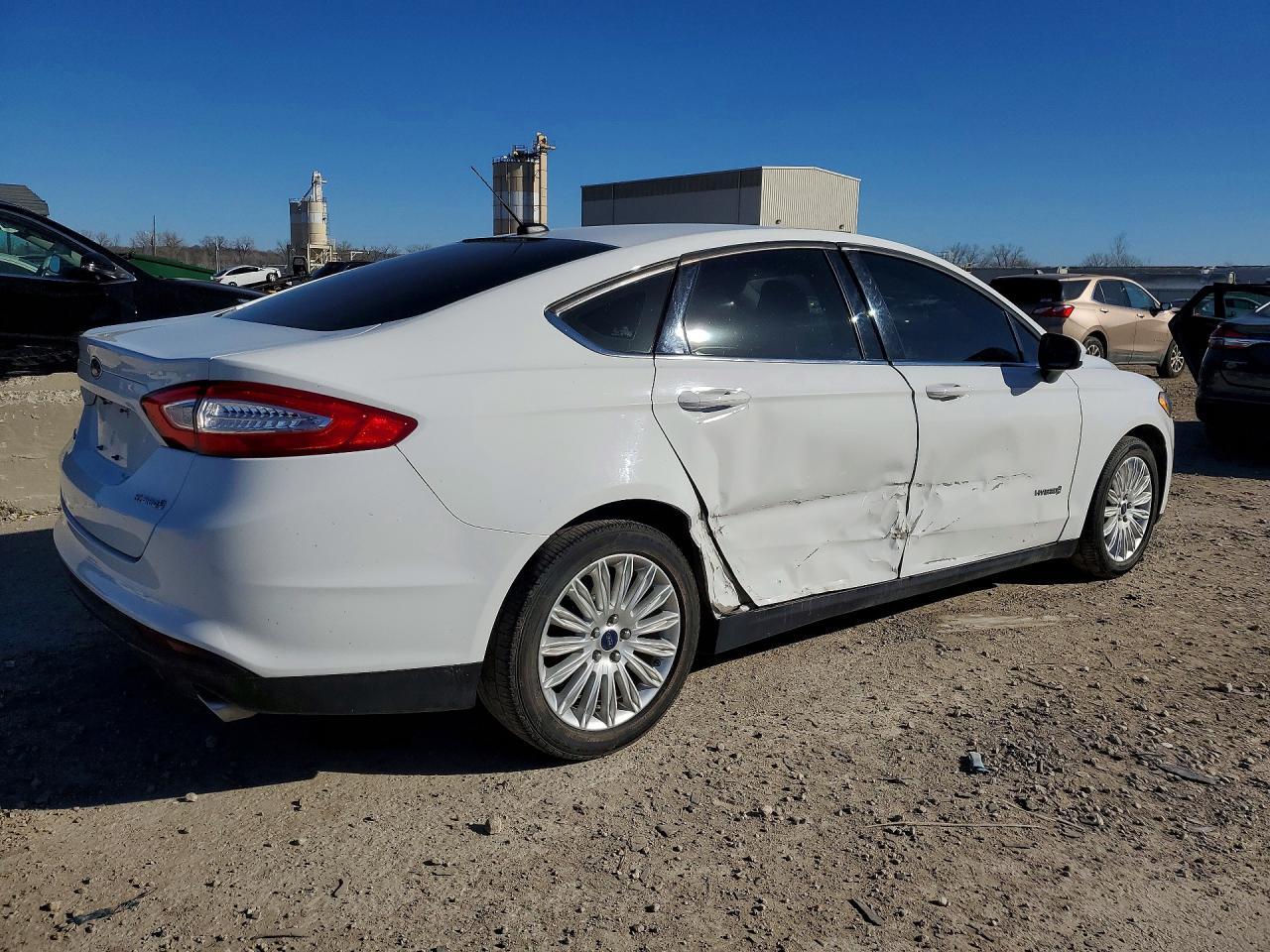 2016 FORD FUSION
