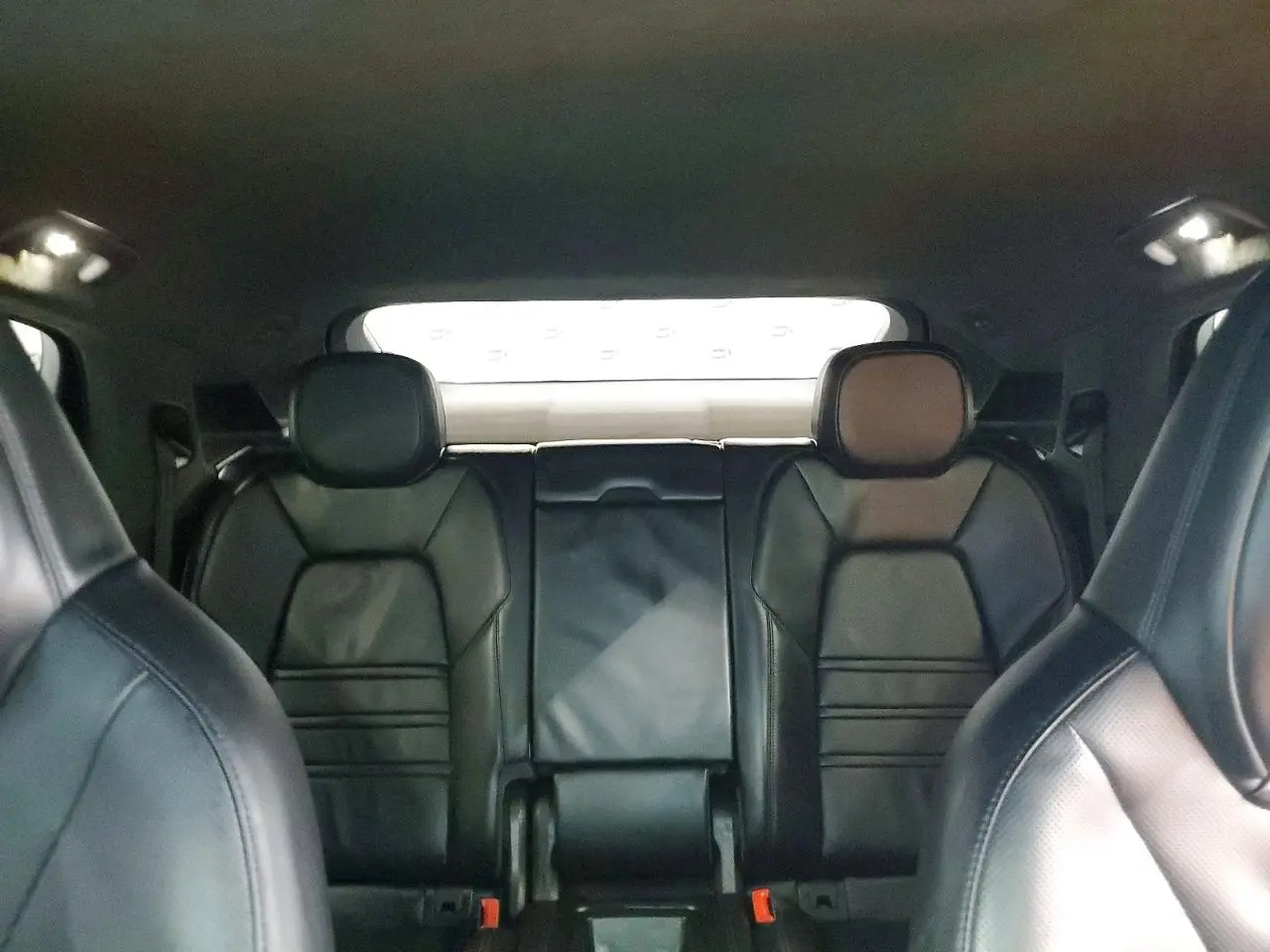 2024 PORSCHE CAYENNE