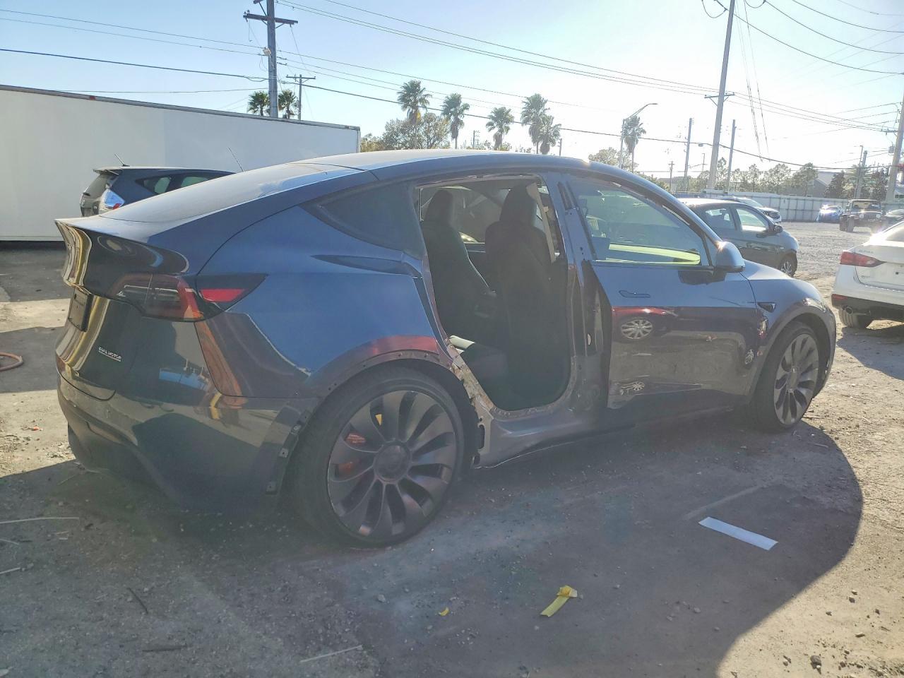 2023 TESLA MODEL Y