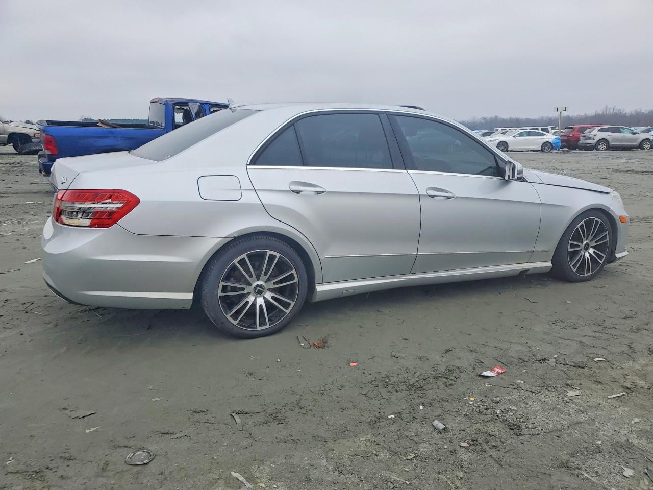 2011 MERCEDES-BENZ E