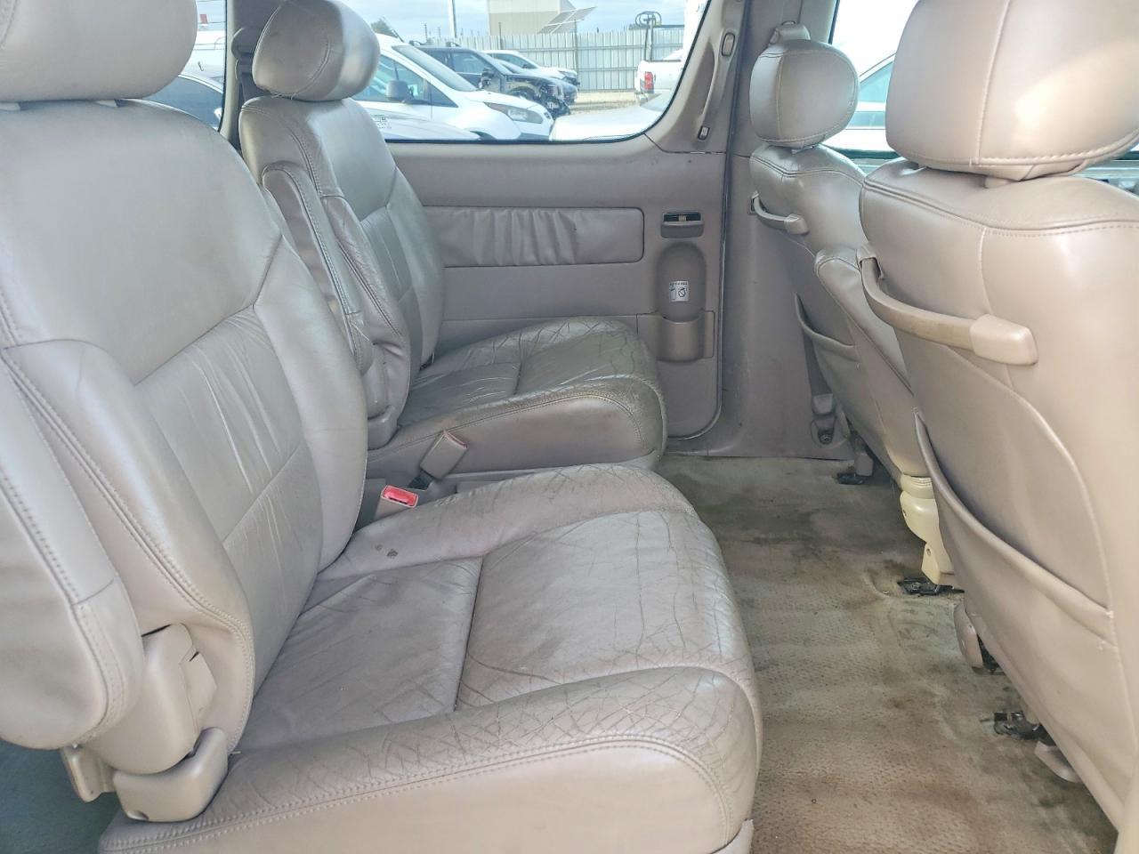 2001 TOYOTA SIENNA