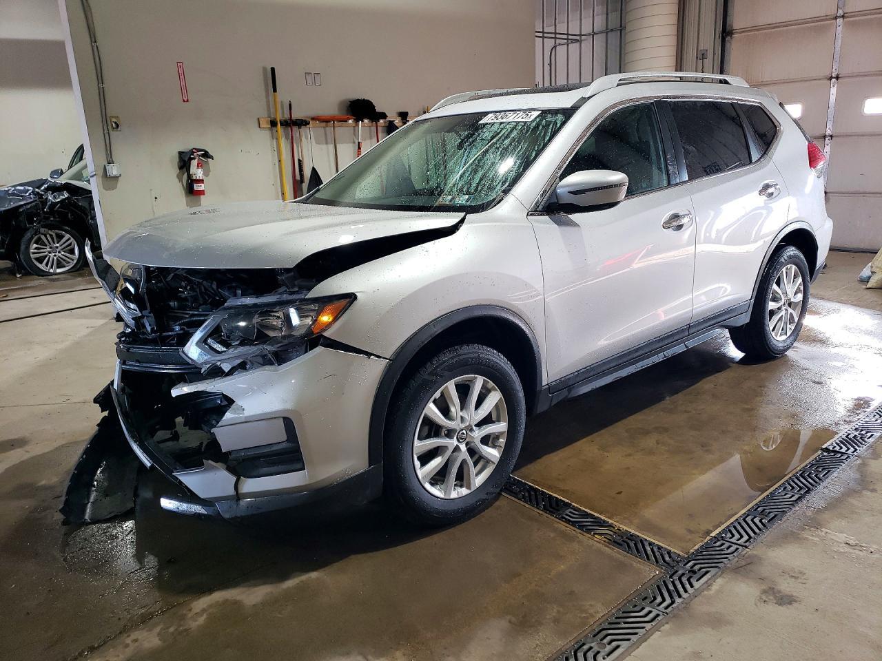 2017 NISSAN ROGUE