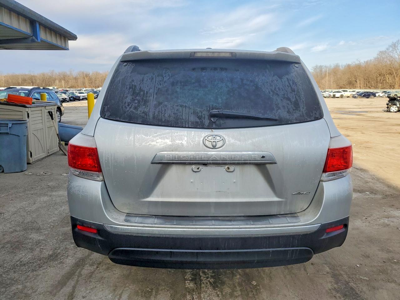 2011 TOYOTA HIGHLANDER