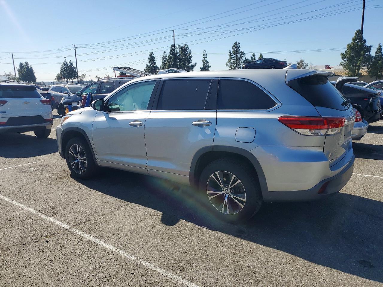 2018 TOYOTA HIGHLANDER