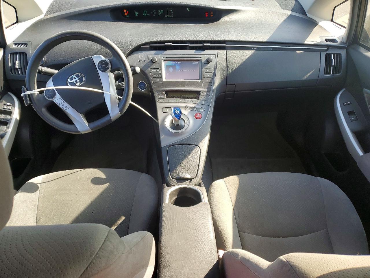 2013 TOYOTA PRIUS
