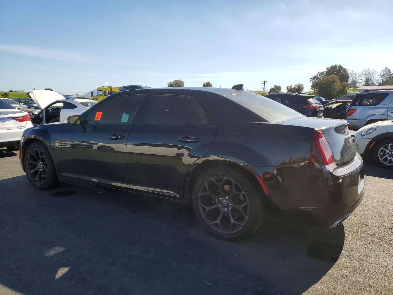 2019 CHRYSLER 300