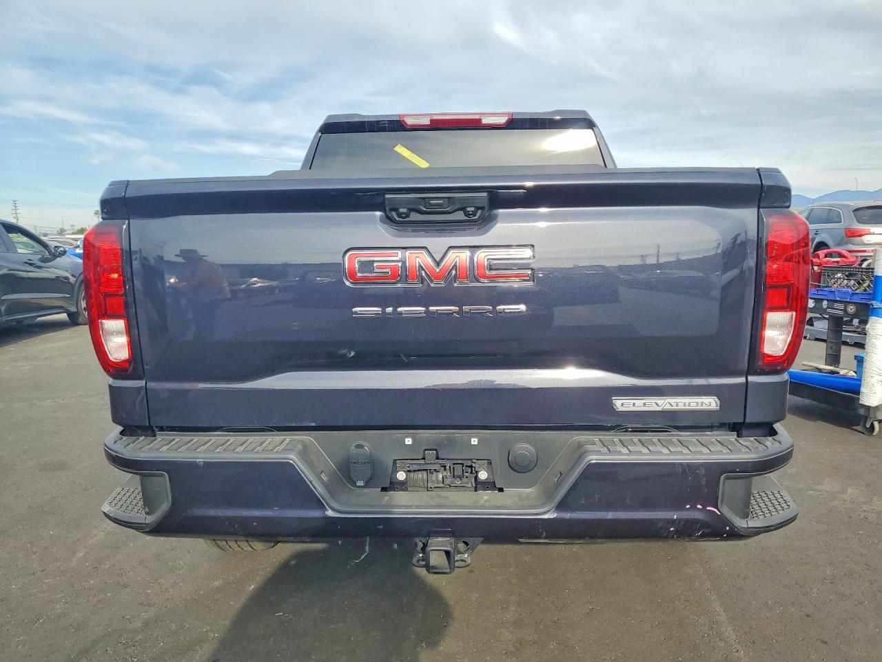 2025 GMC Sierra