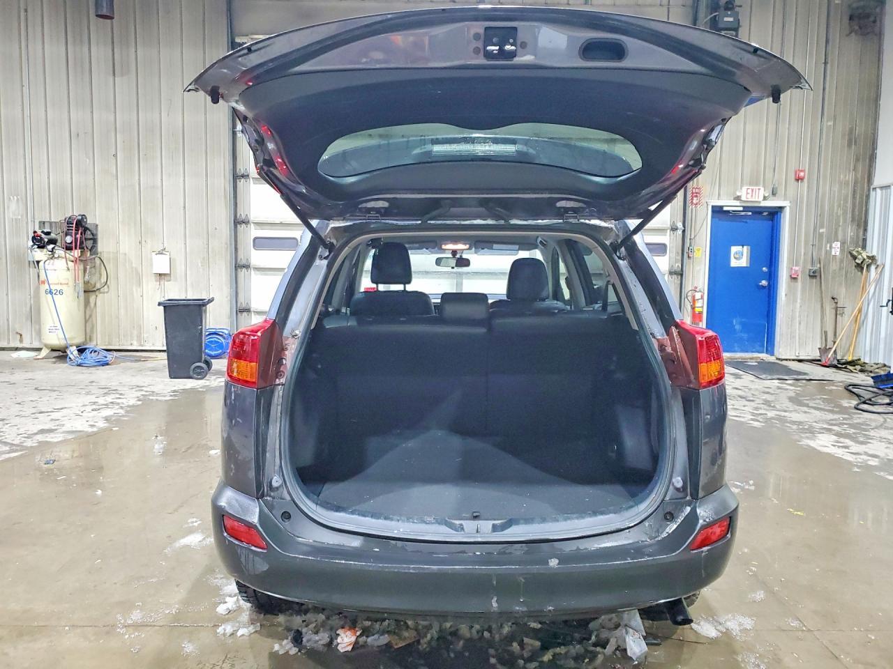 2015 TOYOTA RAV4