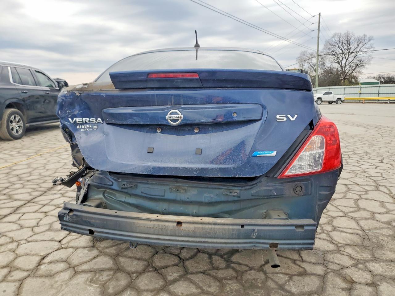 2013 NISSAN VERSA