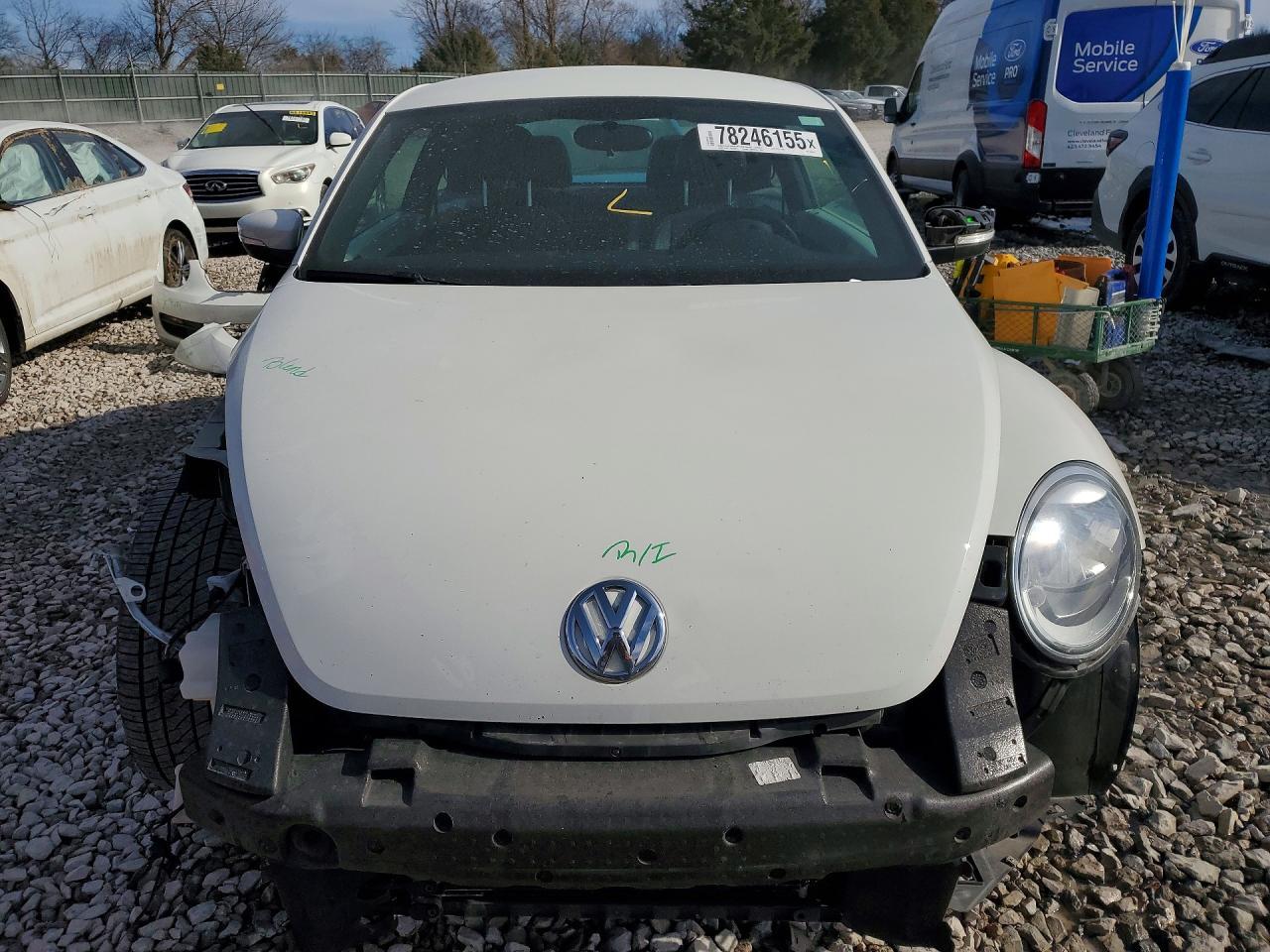 2012 VOLKSWAGEN Beetle