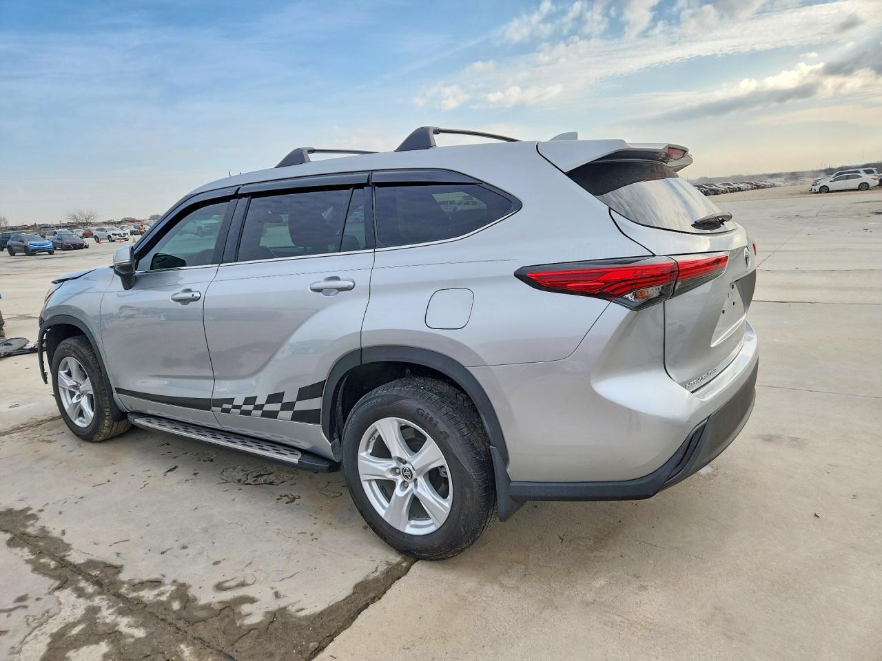 2021 TOYOTA HIGHLANDER