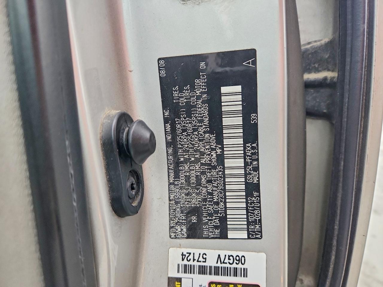 2009 TOYOTA SIENNA