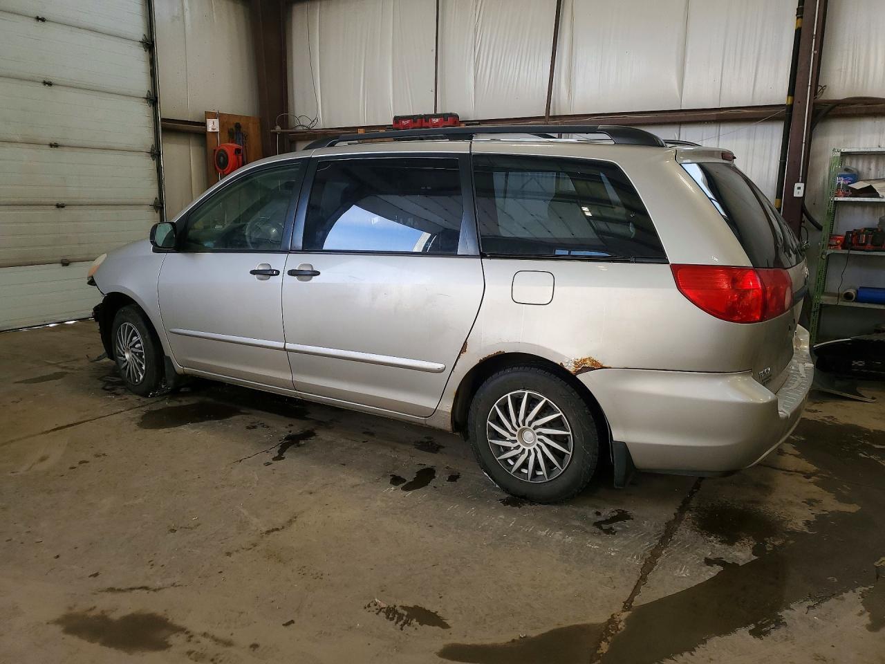 2007 TOYOTA SIENNA