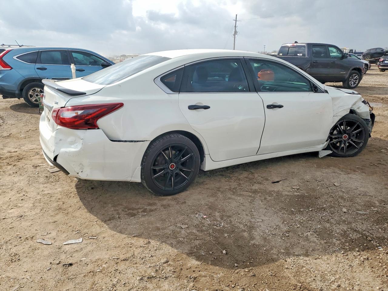 2017 NISSAN ALTIMA