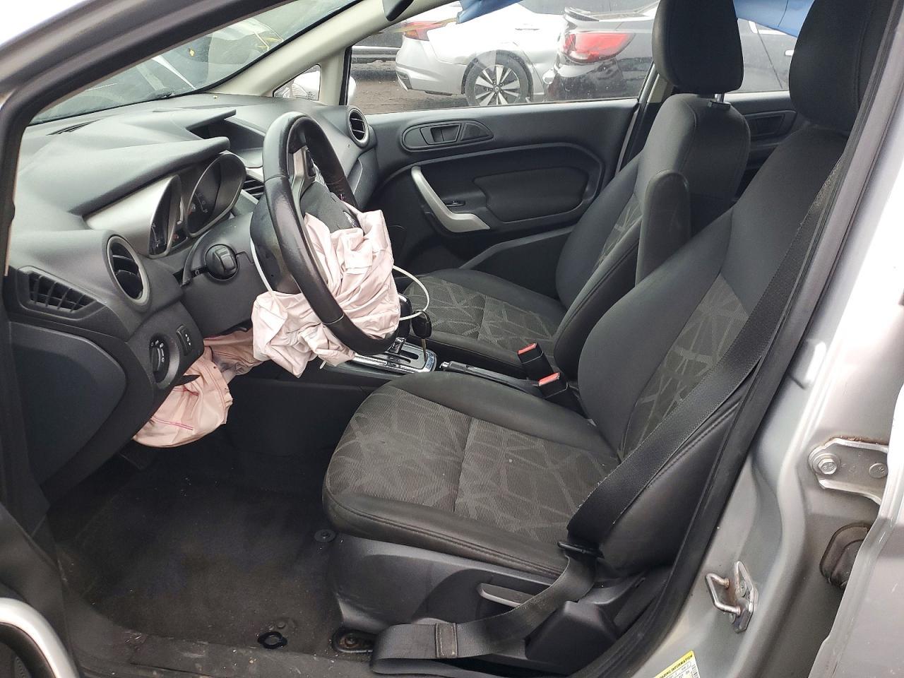 2013 FORD Fiesta