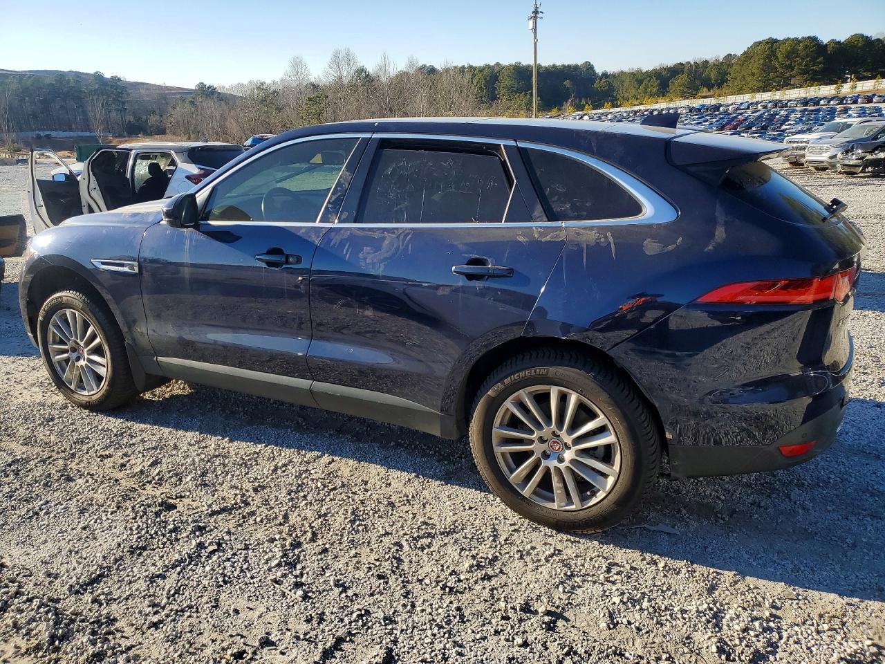 2017 JAGUAR F-Pace
