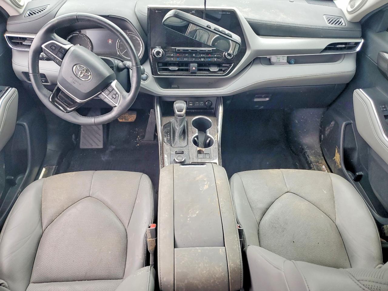 2022 TOYOTA HIGHLANDER