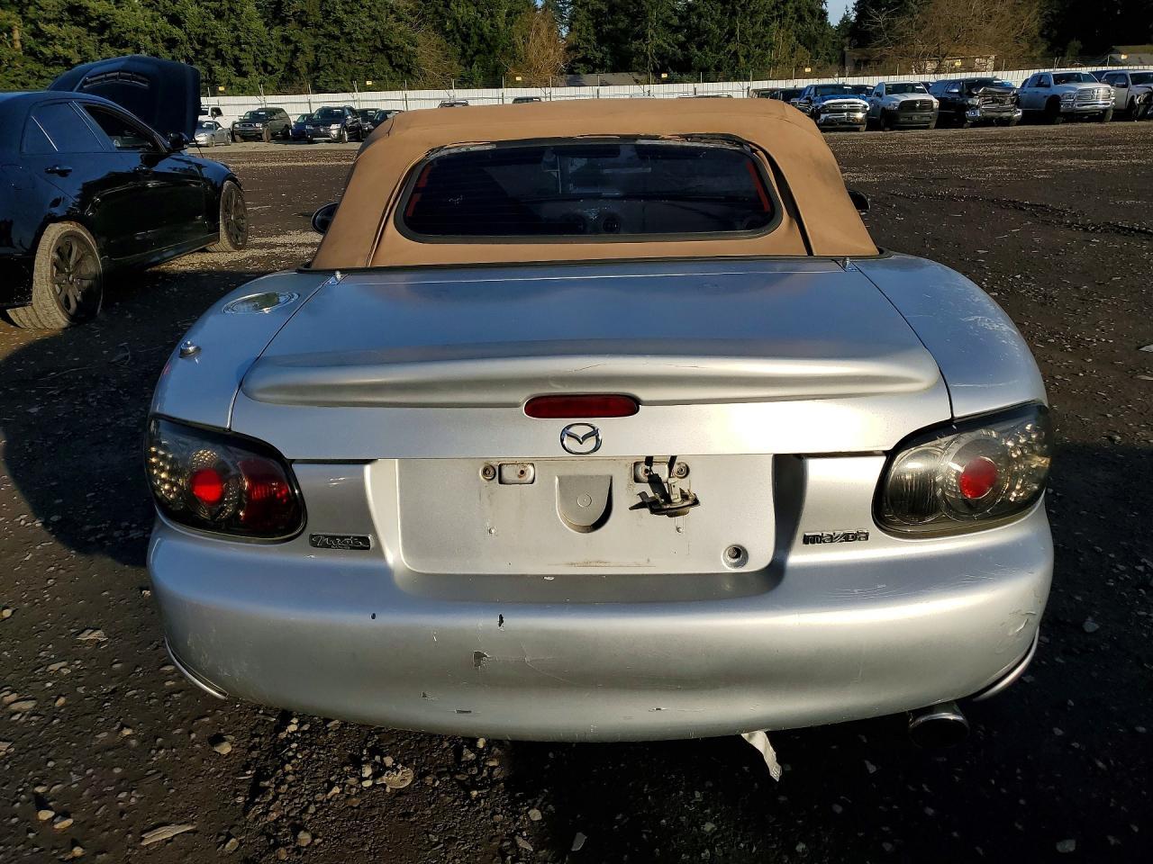 2002 MAZDA MX-5 Miata