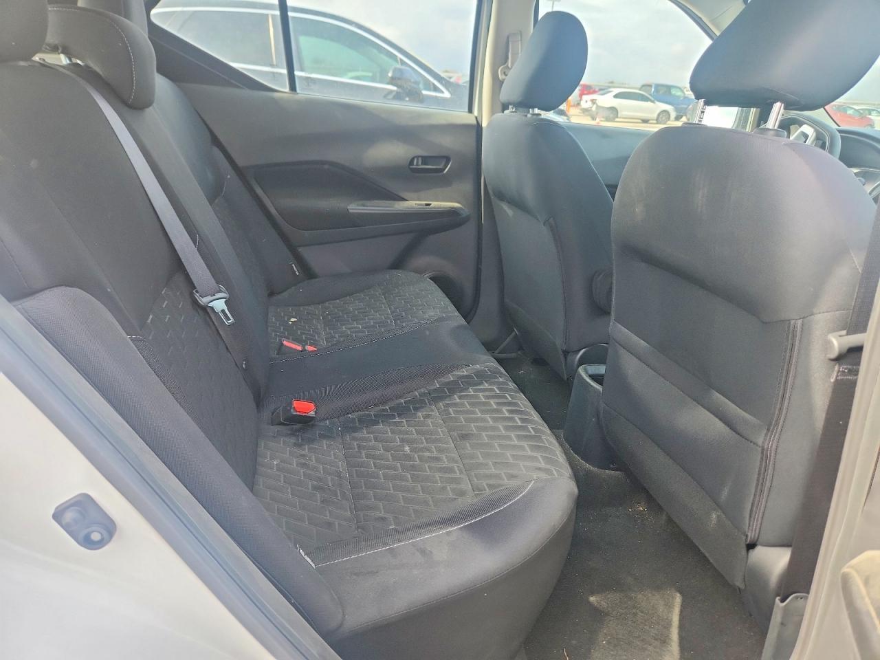 2022 NISSAN KICKS