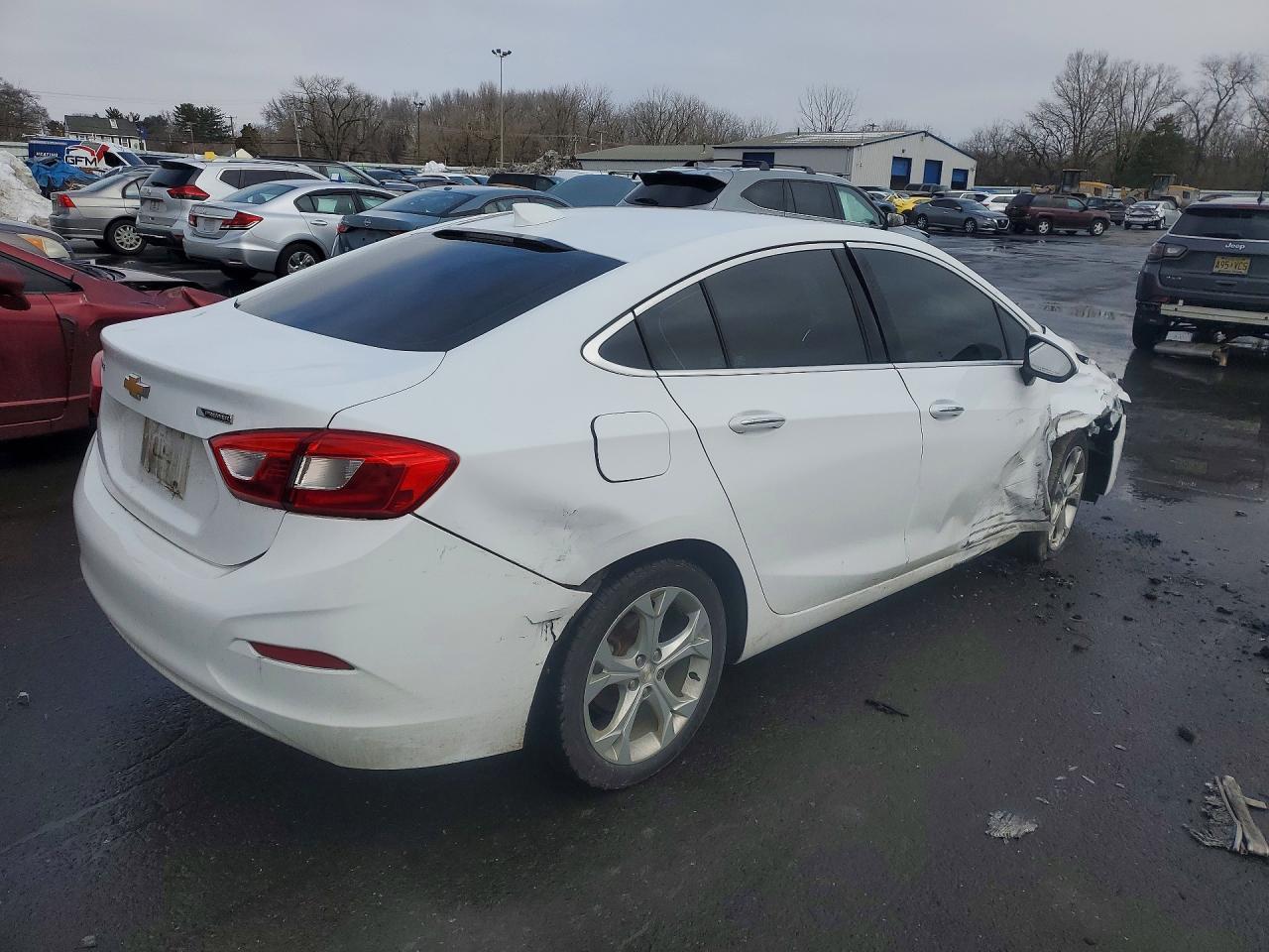2018 CHEVROLET CRUZE