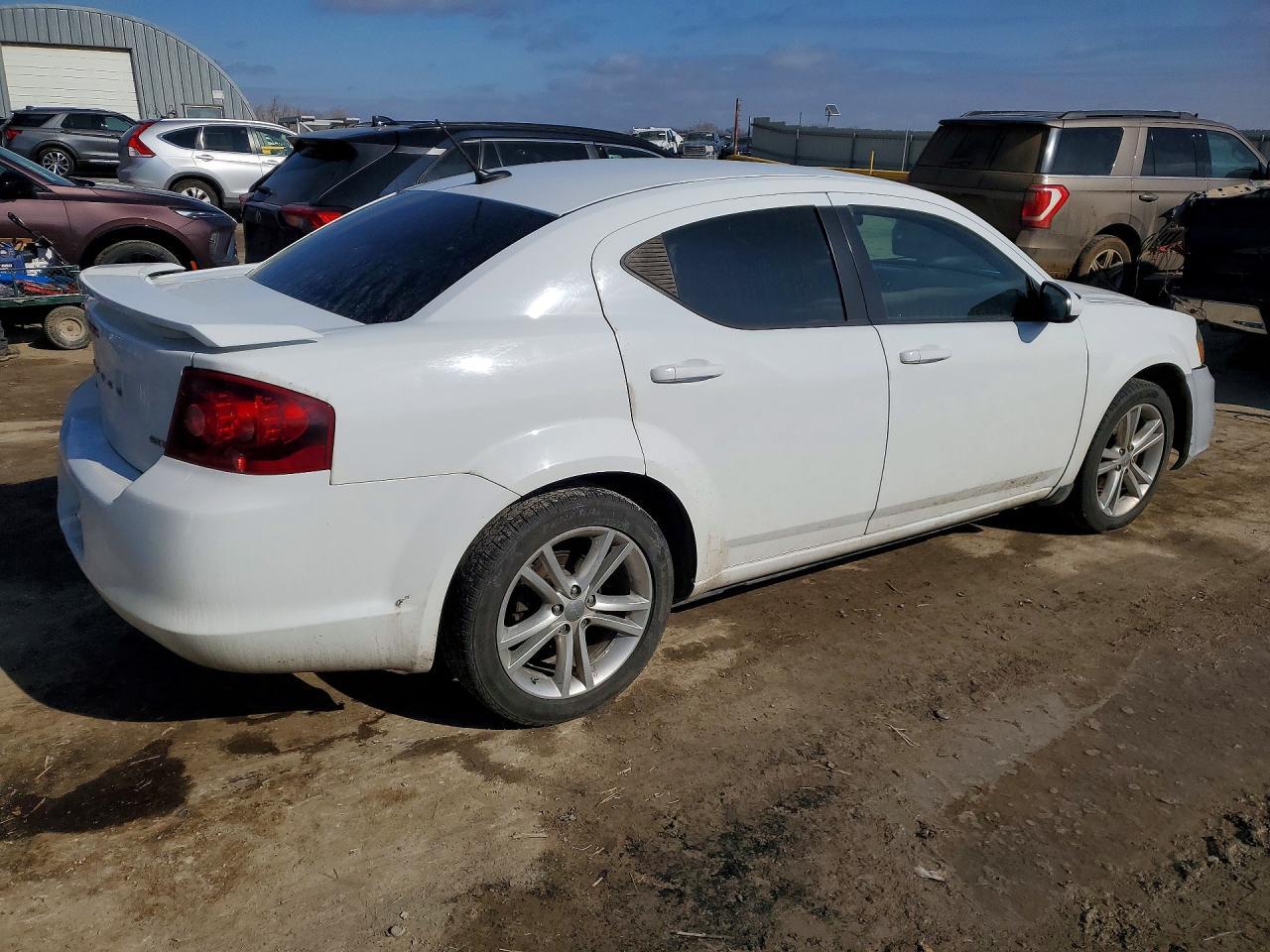 2012 DODGE Avenger