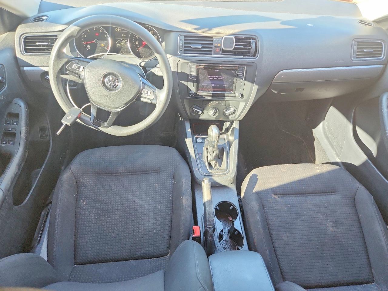2016 VOLKSWAGEN JETTA